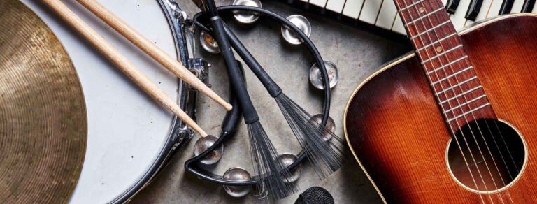 Musikschule für Schüler mit Lust auf Musik und Rhythmus ✓ Wir unterrichten Schlagzeug, Trommel, Gitarre, Klavier, und Handpan. Projektwoche, Workshops und Fortbildungen für Schulen und Kitas